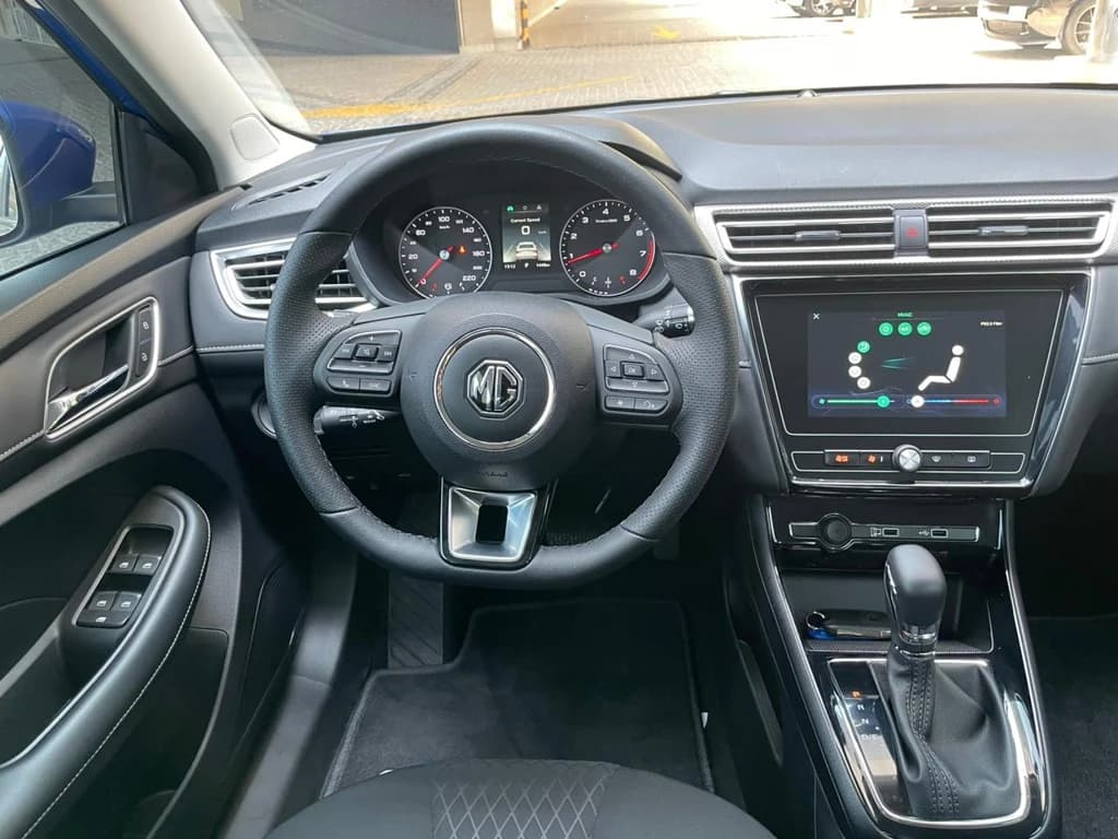 MG5 2022 Blue dashboard