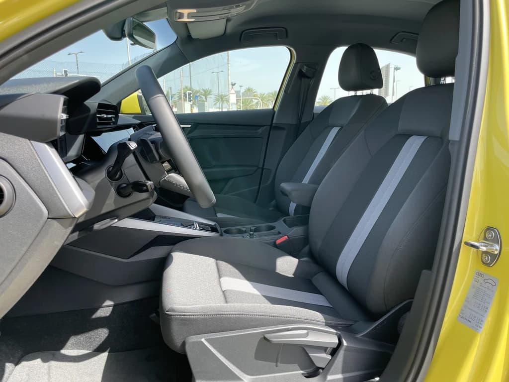 Audi A3 2024 Yellow front seats