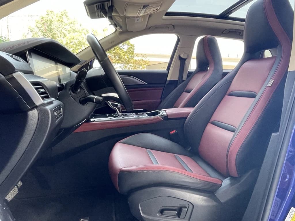 Bestune T77 2024 Blue front seats