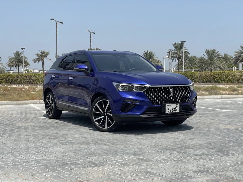 Bestune T77 2024 Blue front side