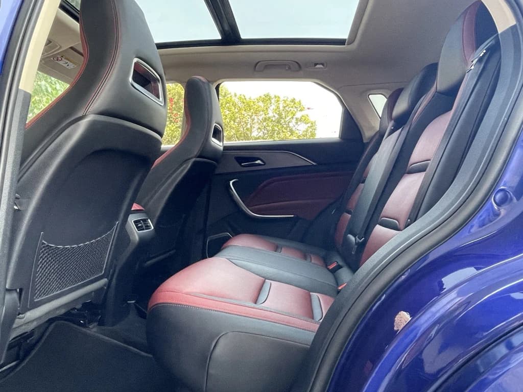 Bestune T77 2024 Blue rear seats