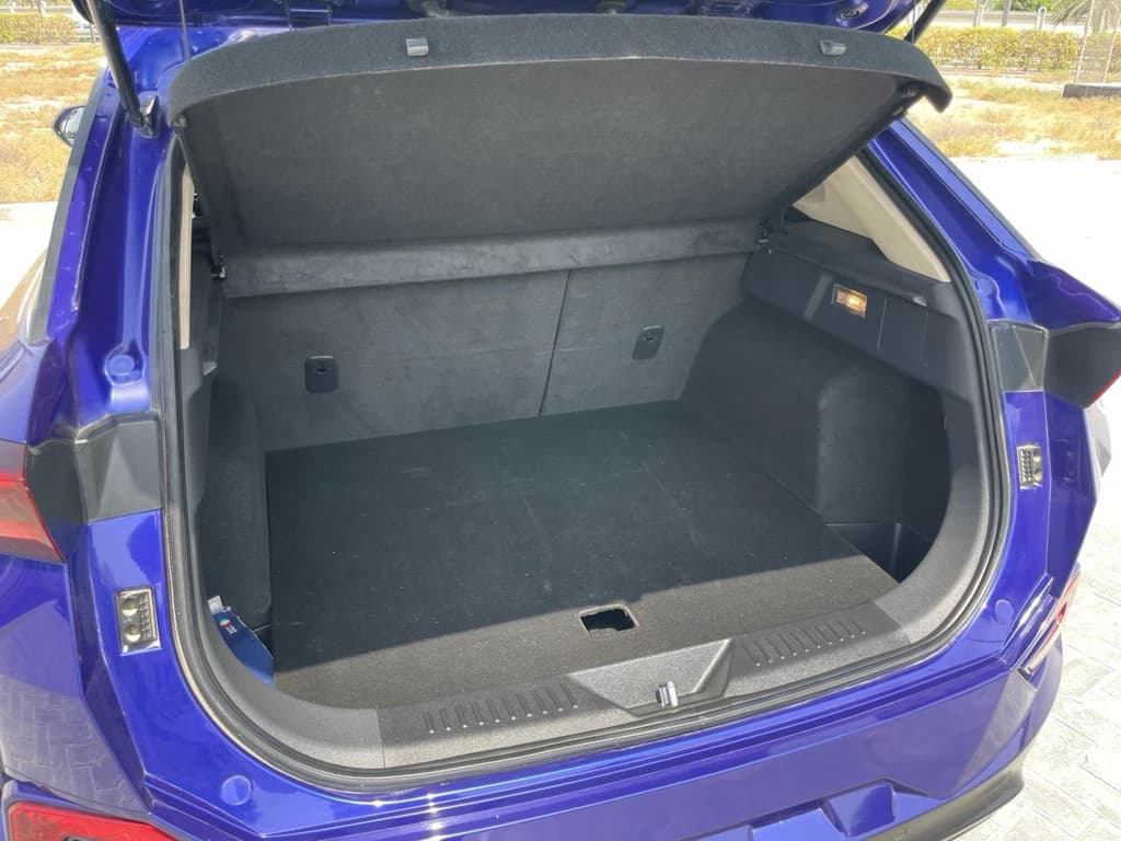 Bestune T77 2024 Blue trunk interior