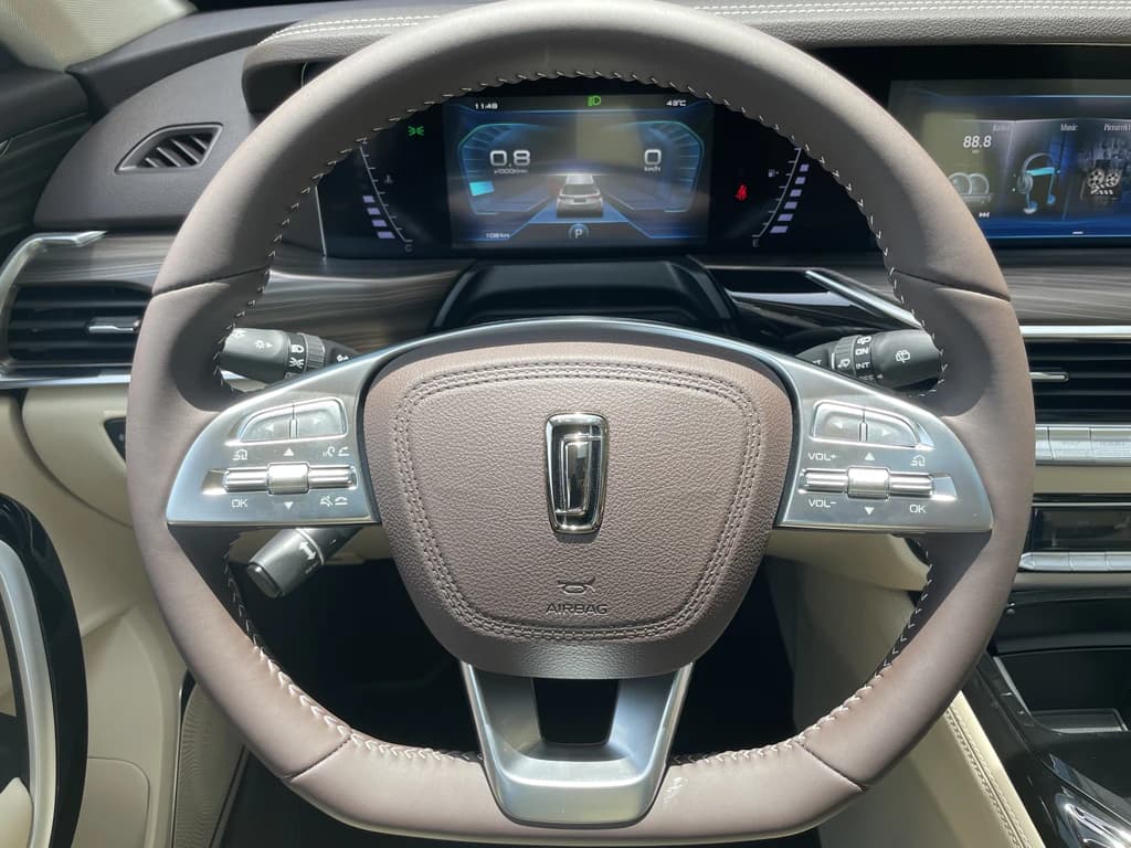 Bestune T77 2024 White steering wheel