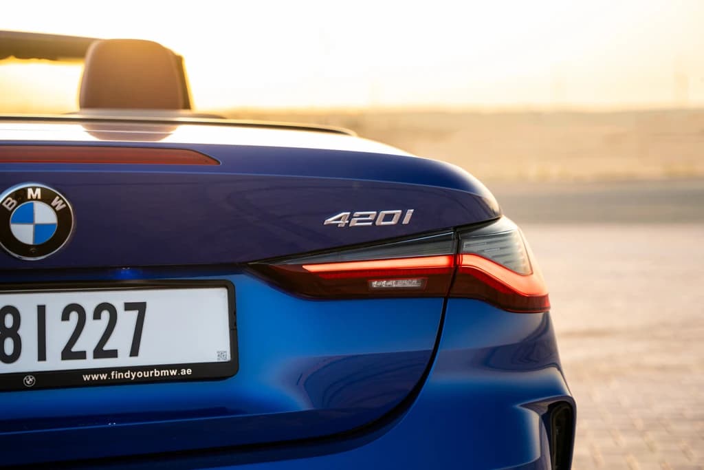 BMW 420i 2024 Blue taillight
