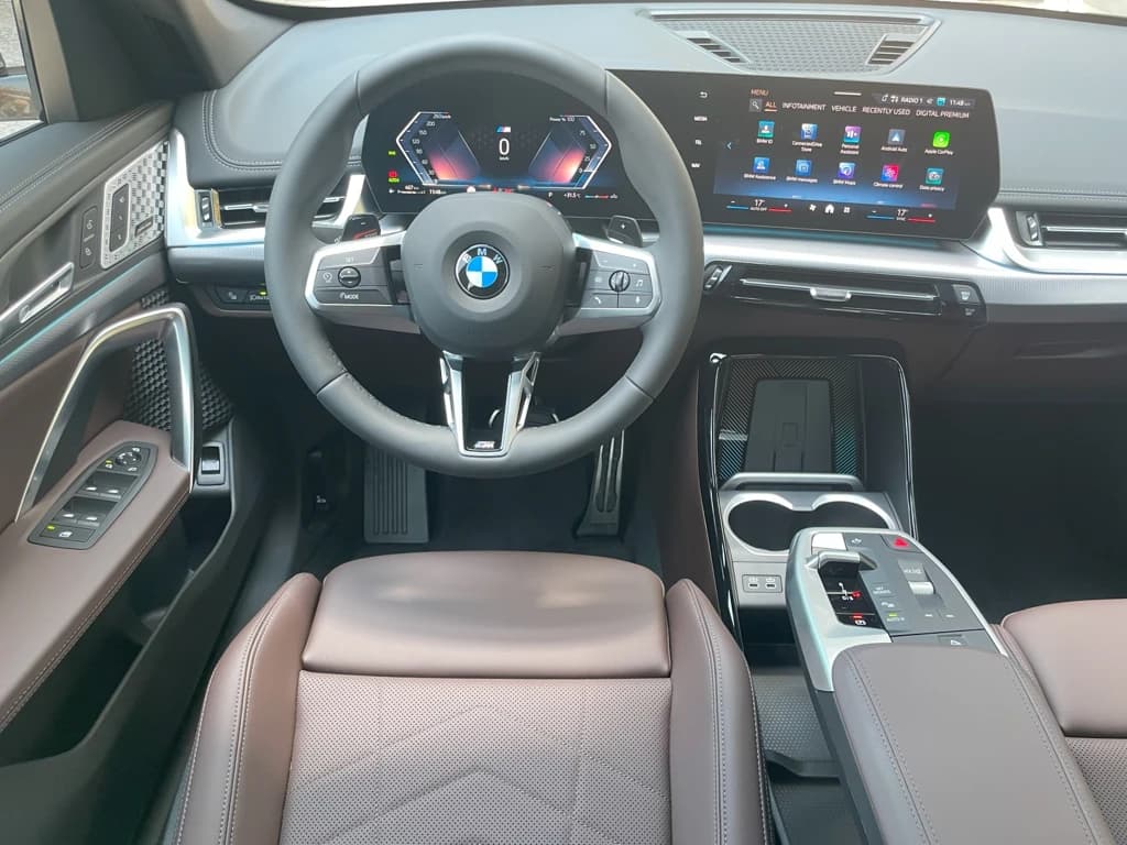 BMW X1 2025 White dashboard