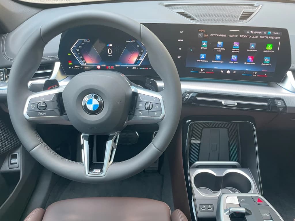 BMW X1 2025 White dashboard