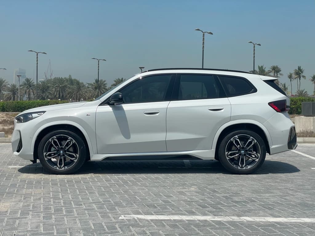BMW X1 2025 White side left