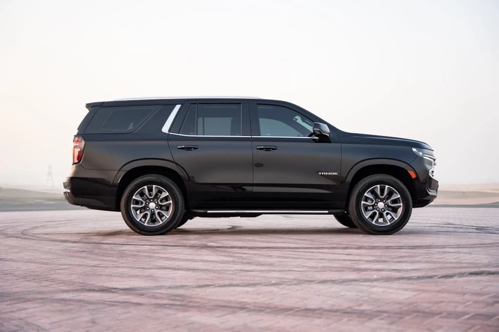 Chevrolet Tahoe 2024 Black side right