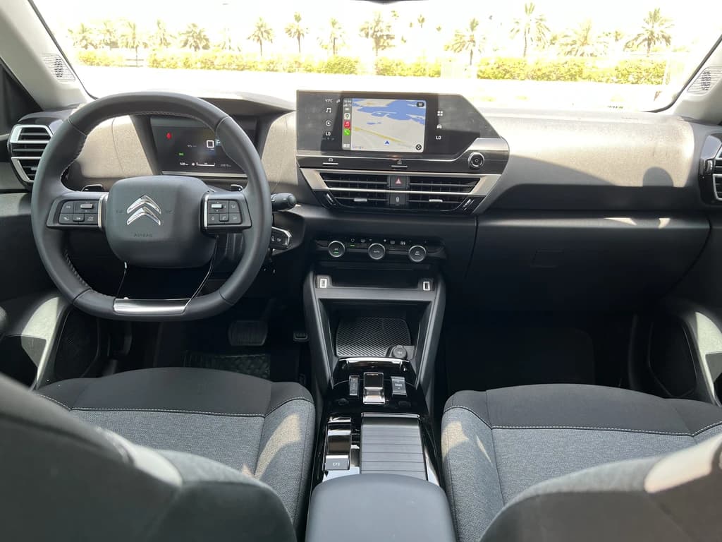 Citroen C4 2023 White dashboard