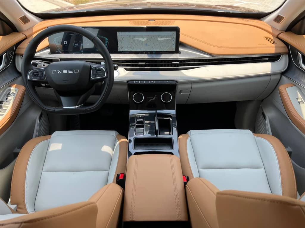 Exeed LX 2024 Black dashboard