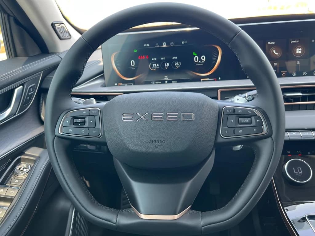 Exeed LX 2024 Gray steering wheel