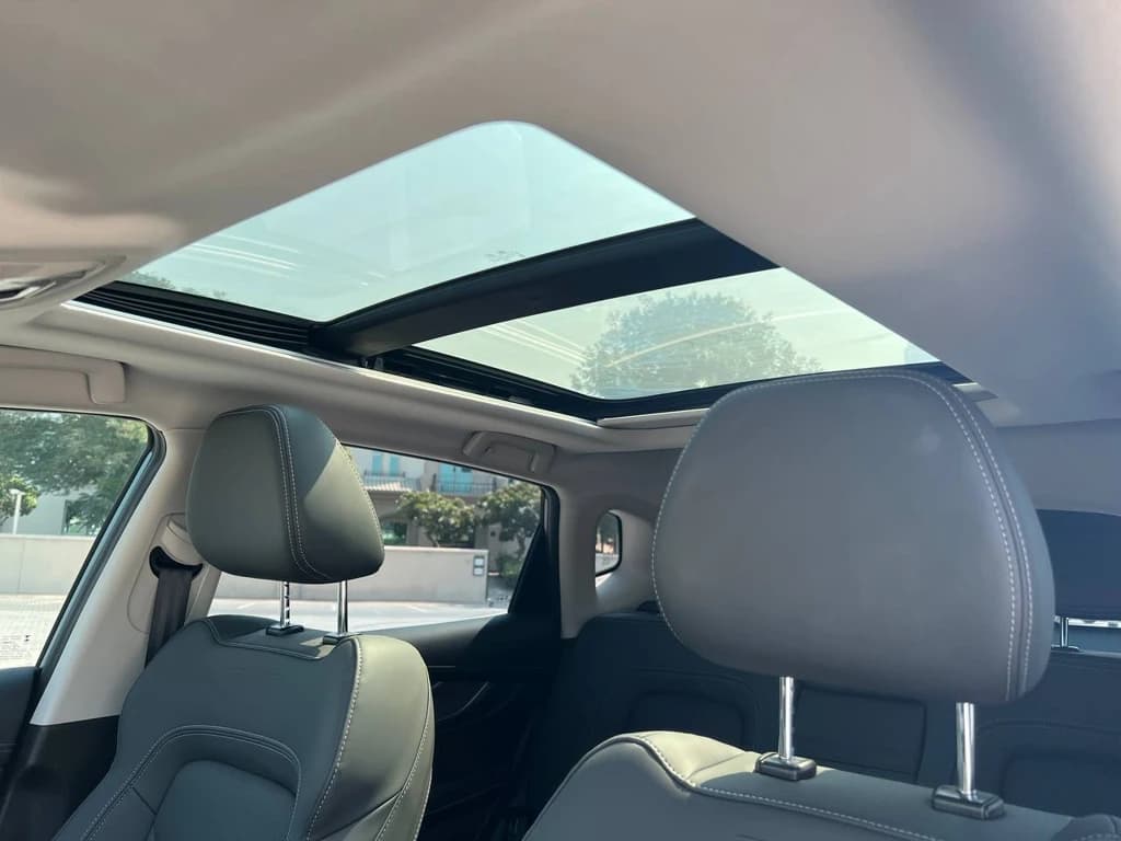Exeed LX 2024 Gray sunroof