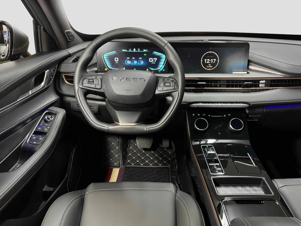 Exeed LX 2026 Gray dashboard