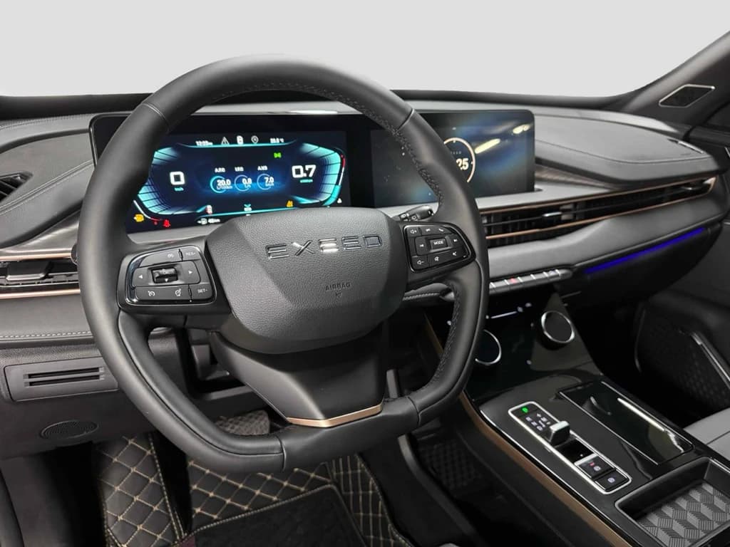 Exeed LX 2026 Gray steering wheel
