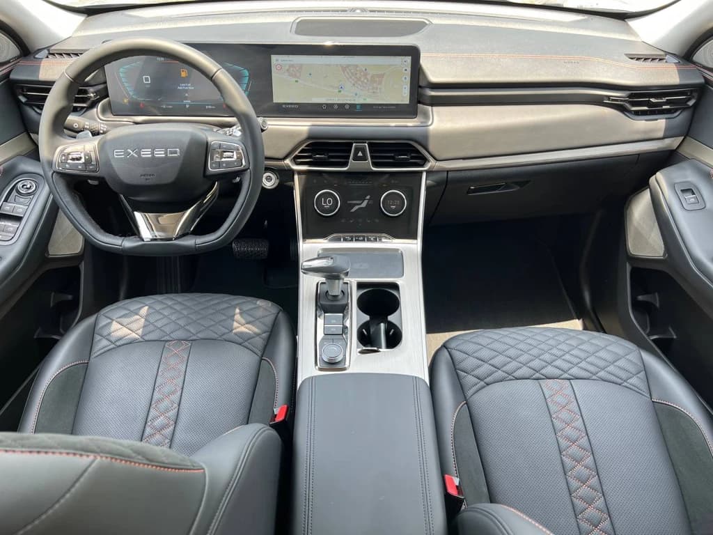 Exeed TXL 2024 Gray dashboard
