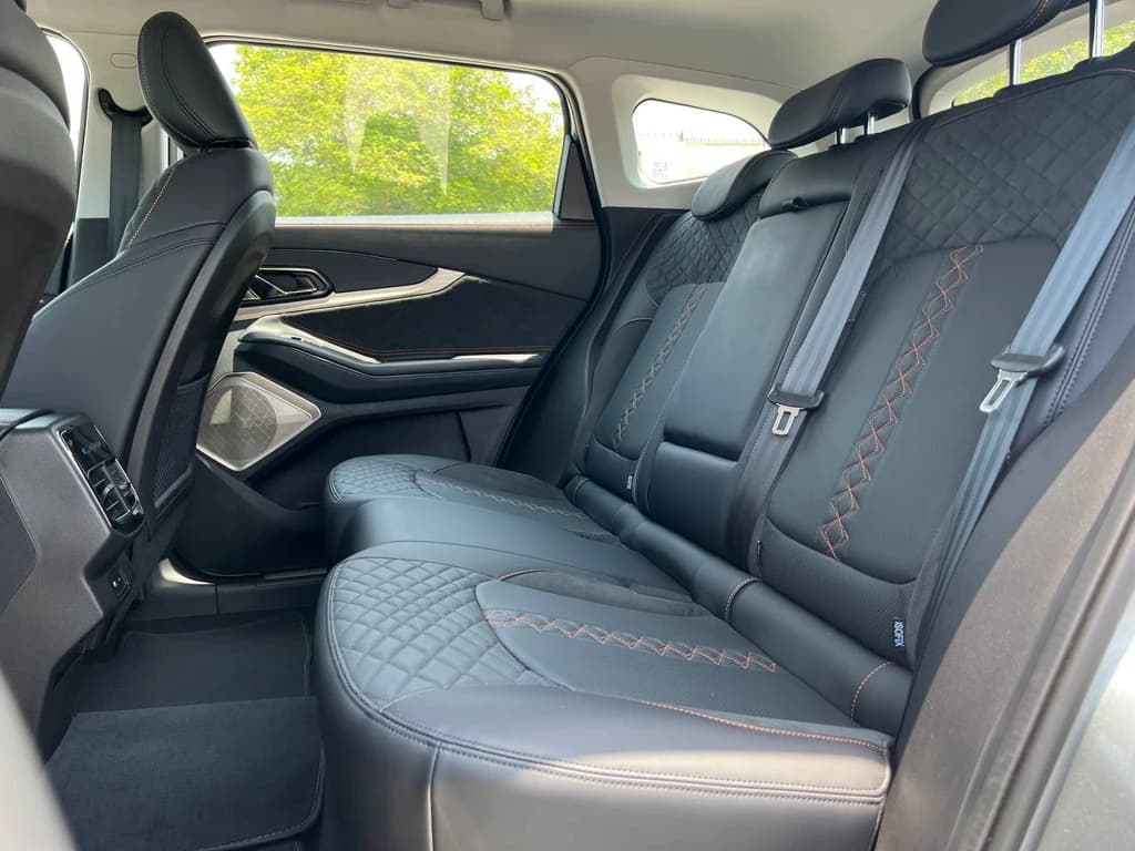 Exeed TXL 2024 Gray rear seats