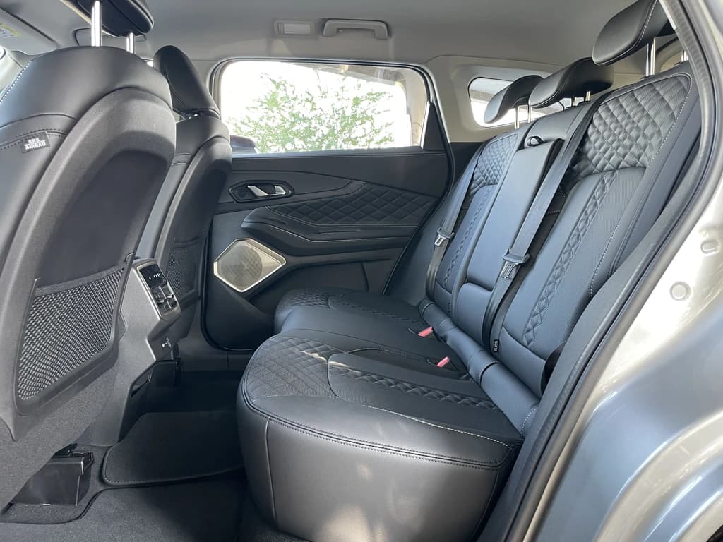 Exeed TXL 2024 Light Gray rear seats