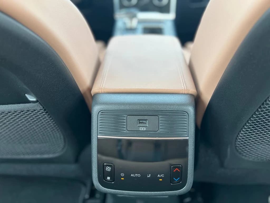Exeed VX 2024 White interior rear