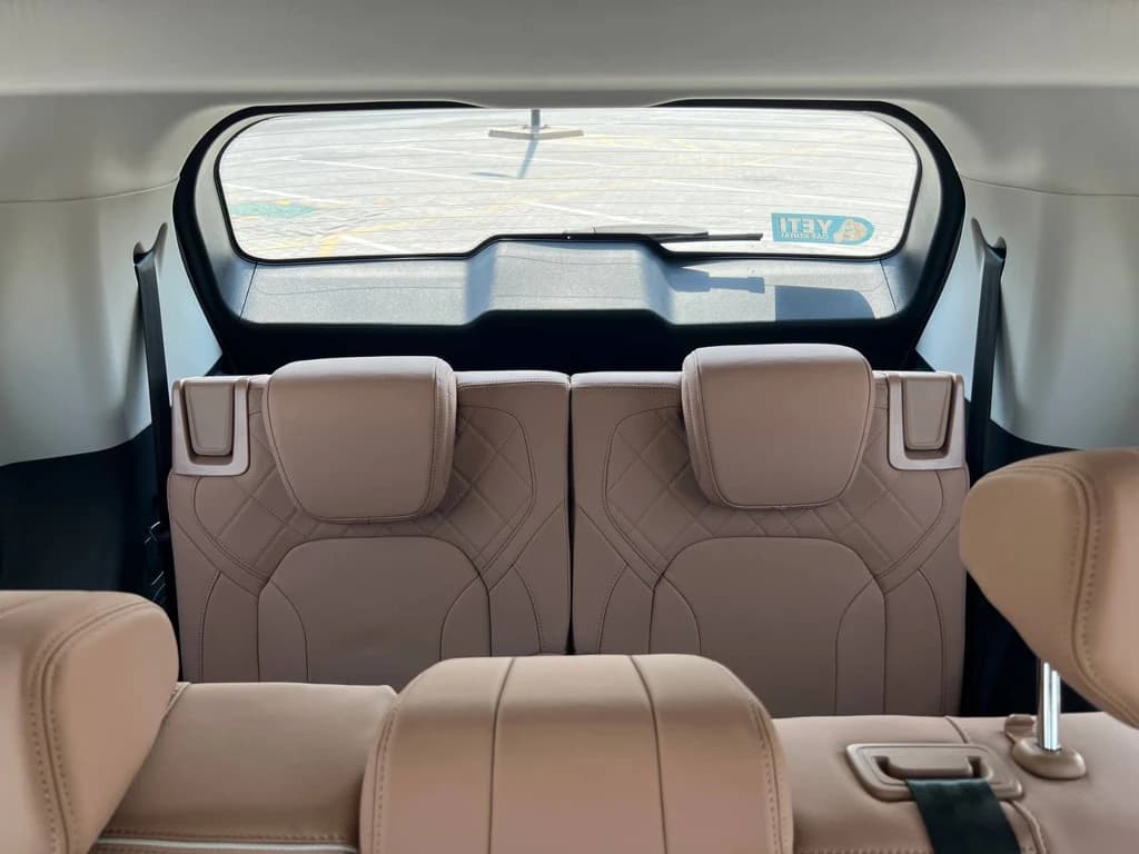 Exeed VX 2024 White rear seats