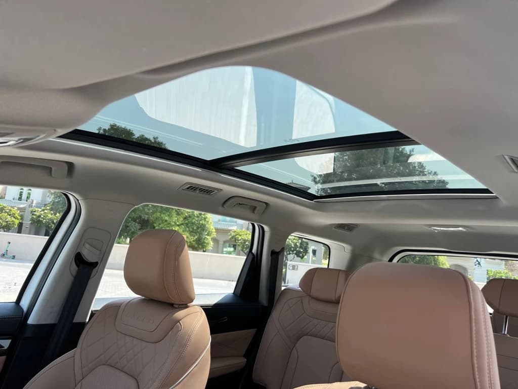 Exeed VX 2024 White sunroof