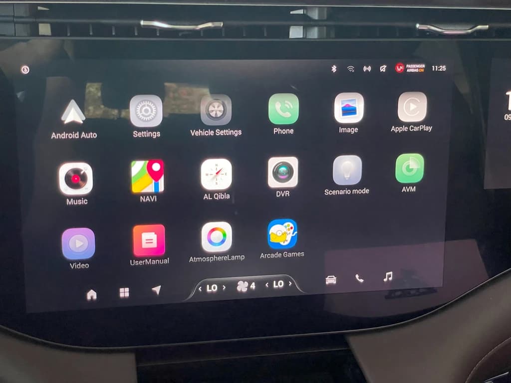 Exeed VX 2025 Dark Green infotainment screen