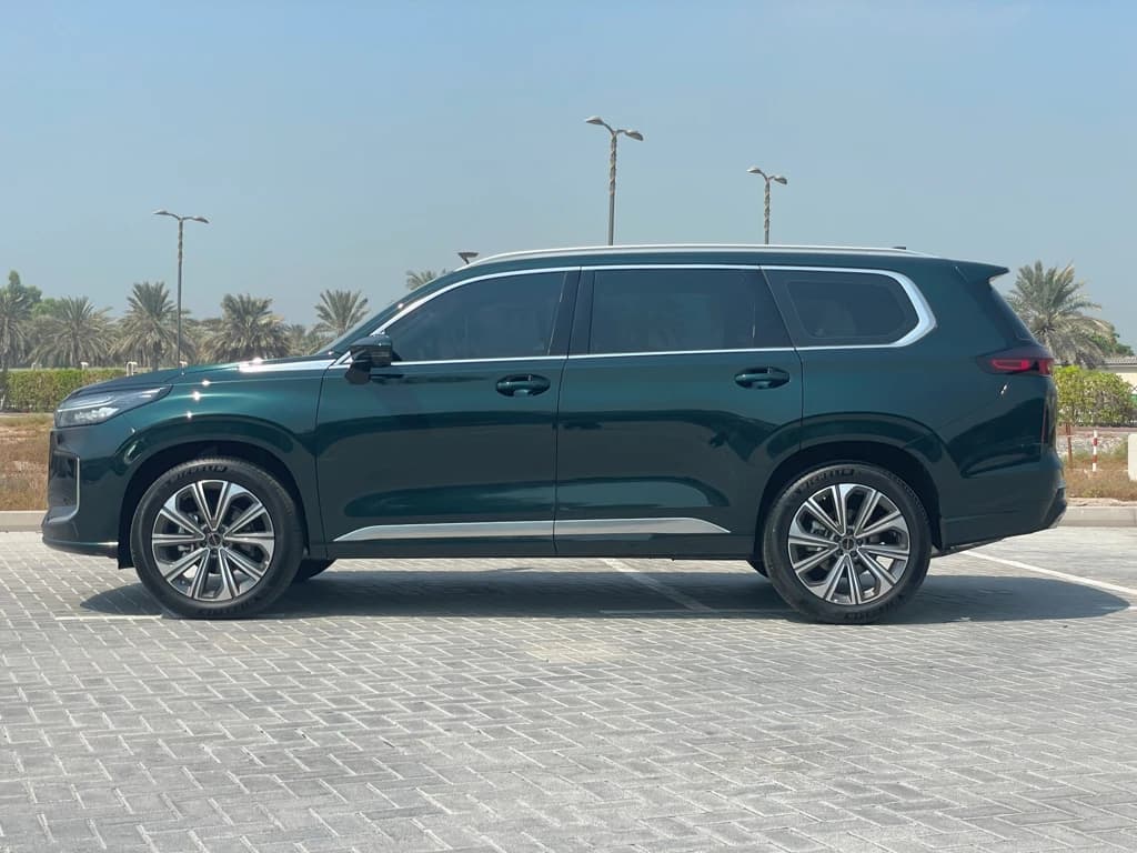 Exeed VX 2025 Dark Green side left