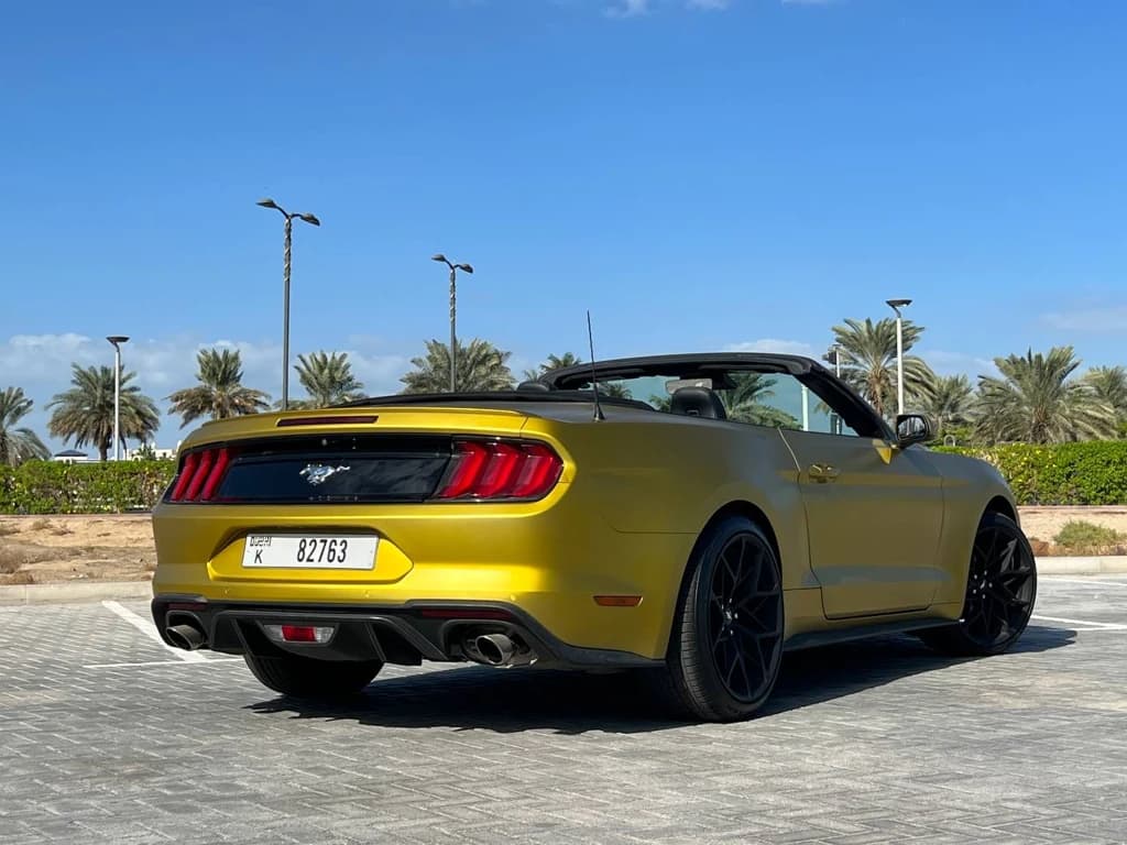 Ford Mustang 2022 Gold rear side