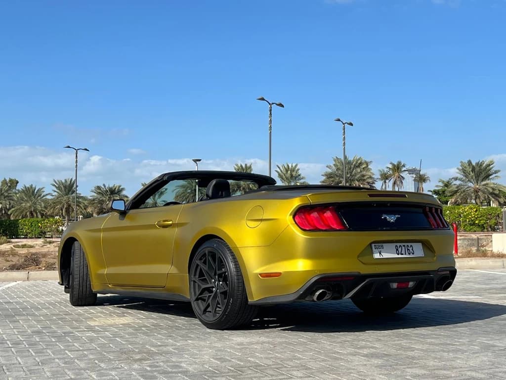 Ford Mustang 2022 Gold rear side