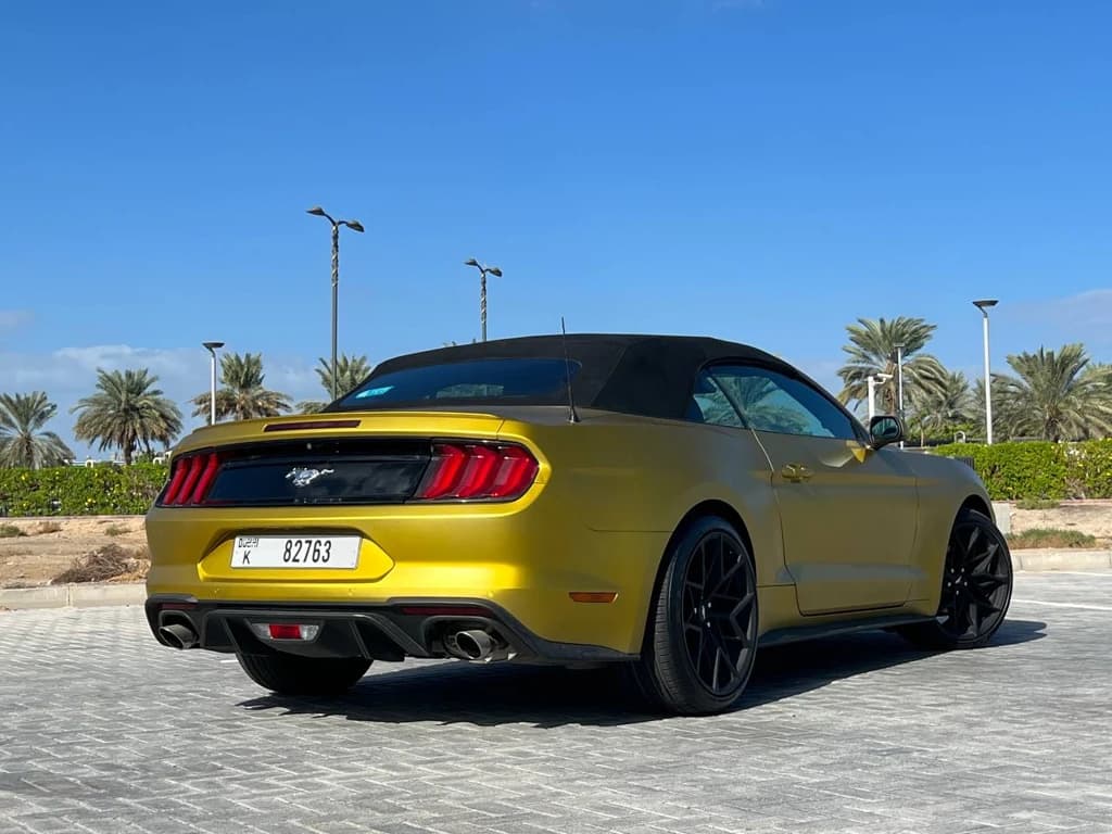 Ford Mustang 2022 Gold rear side