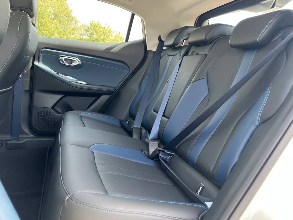 GAC GS3 Emzoom 2024 White rear seats
