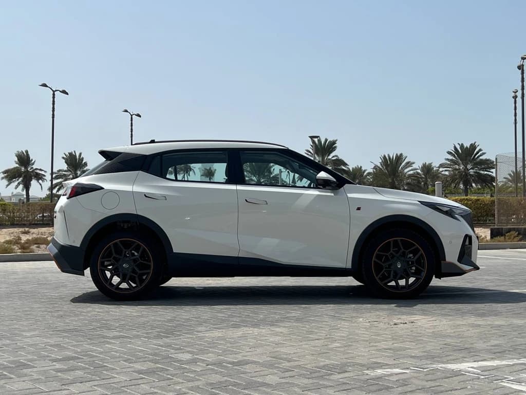 GAC GS3 Emzoom 2024 White side right
