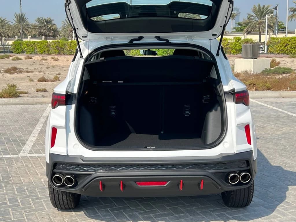 Geely Coolray 2024 White trunk open