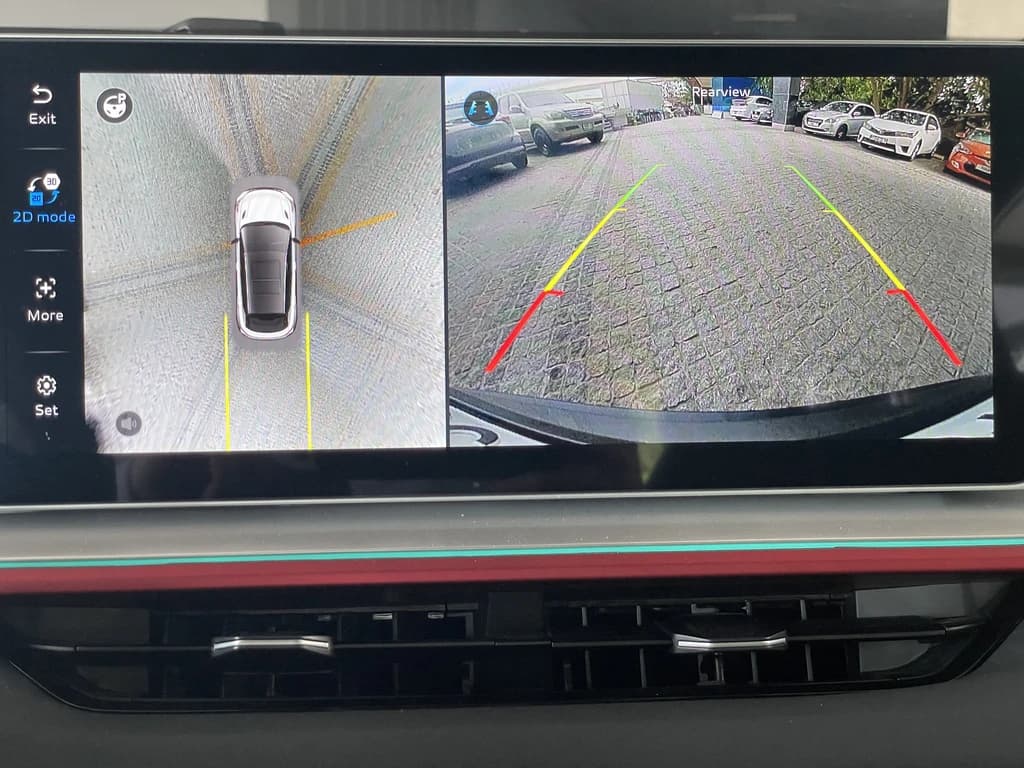 Geely Coolray 2025 Gray infotainment screen
