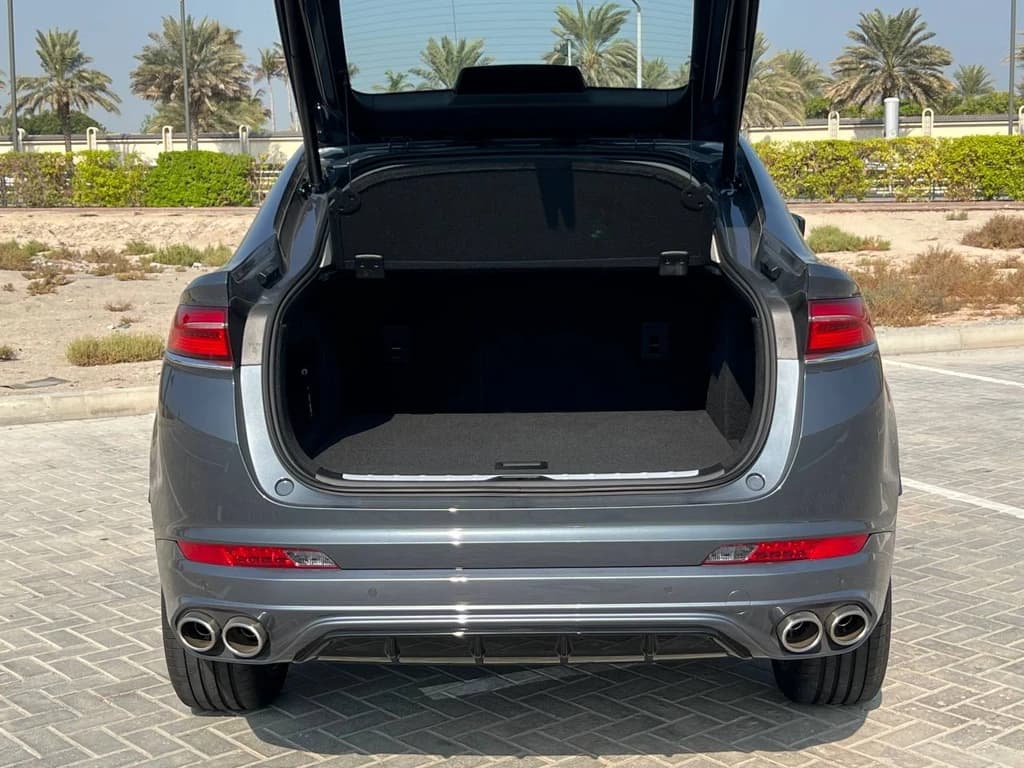 Geely Tugella 2024 Gray trunk open