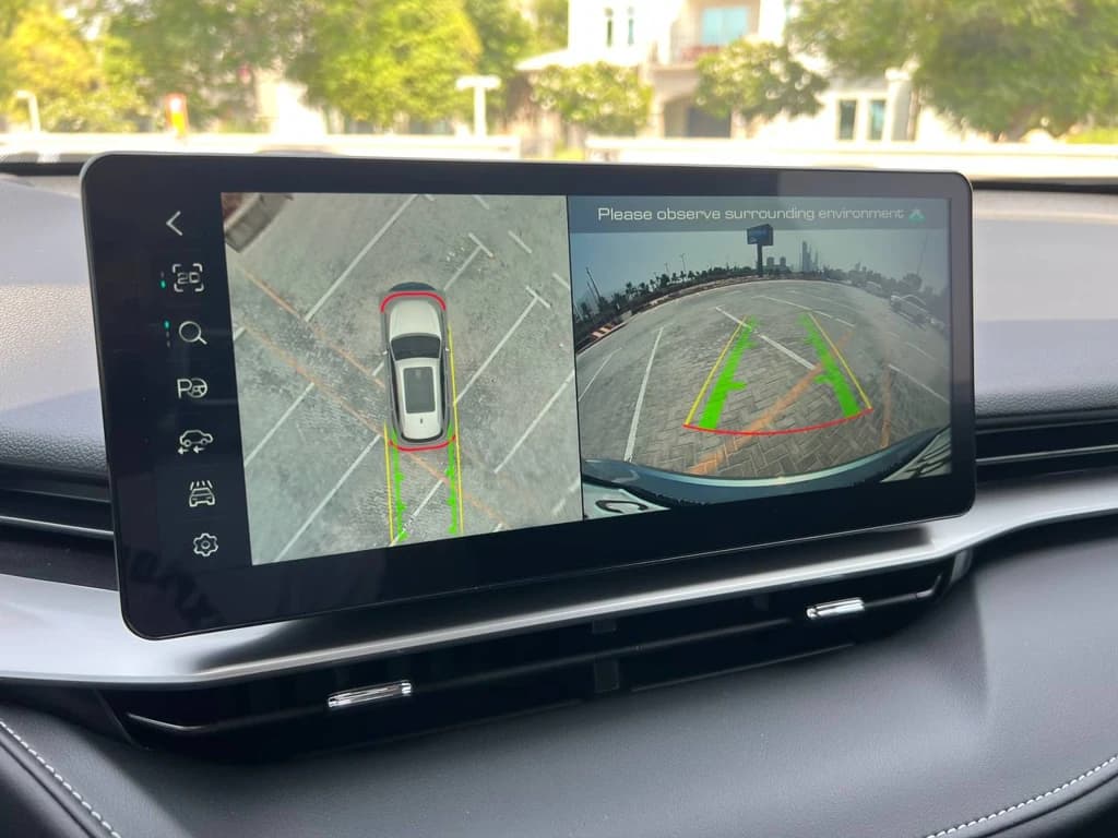 Haval H6 2024 Light Blue infotainment screen
