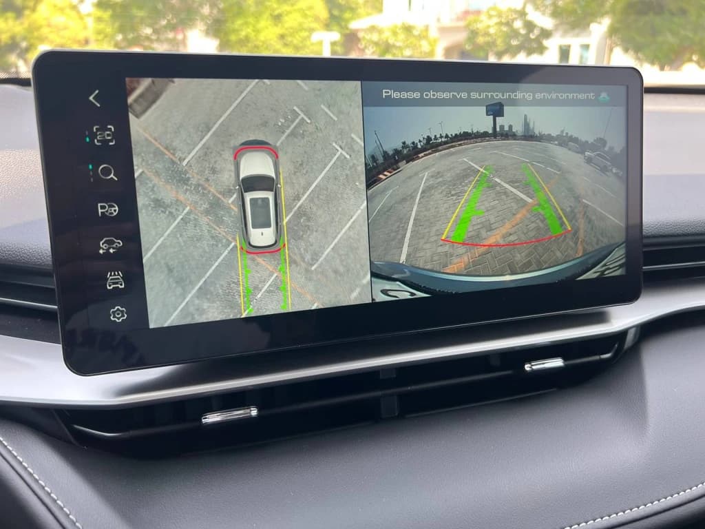 Haval H6 2024 Light Blue infotainment screen