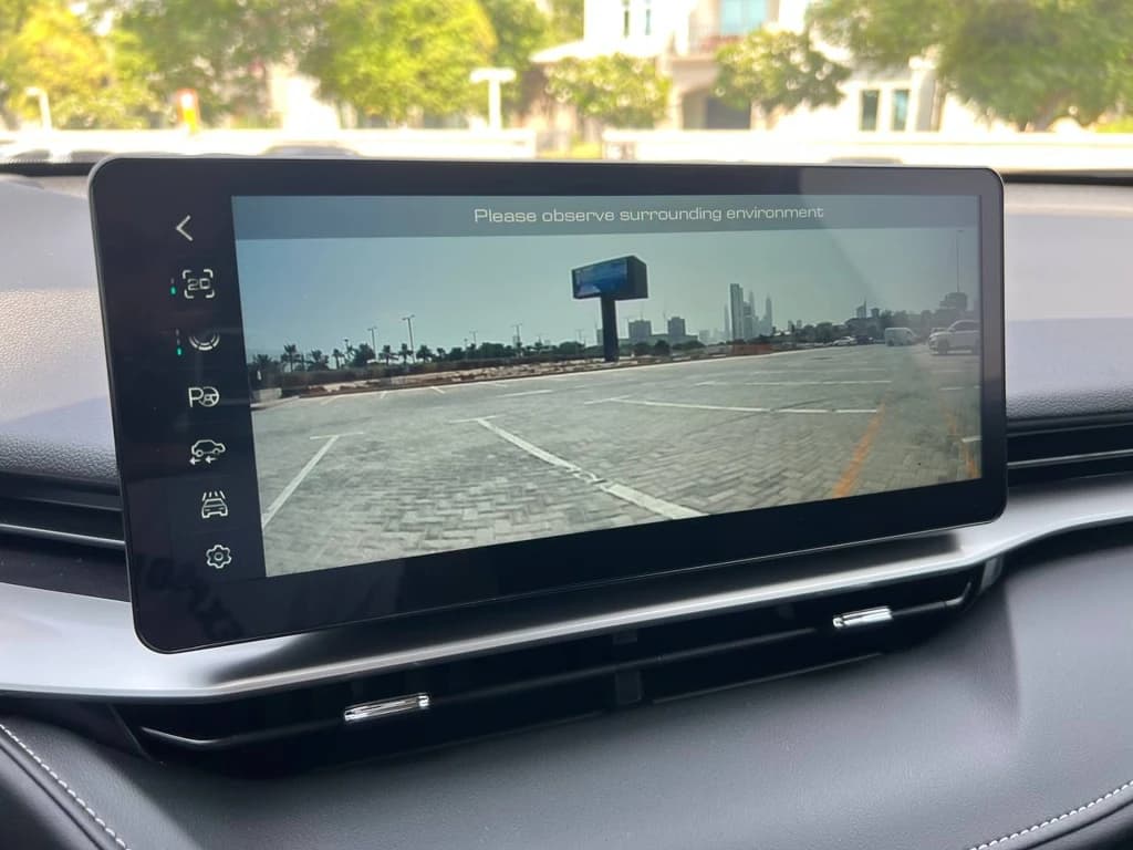 Haval H6 2024 Light Blue infotainment screen
