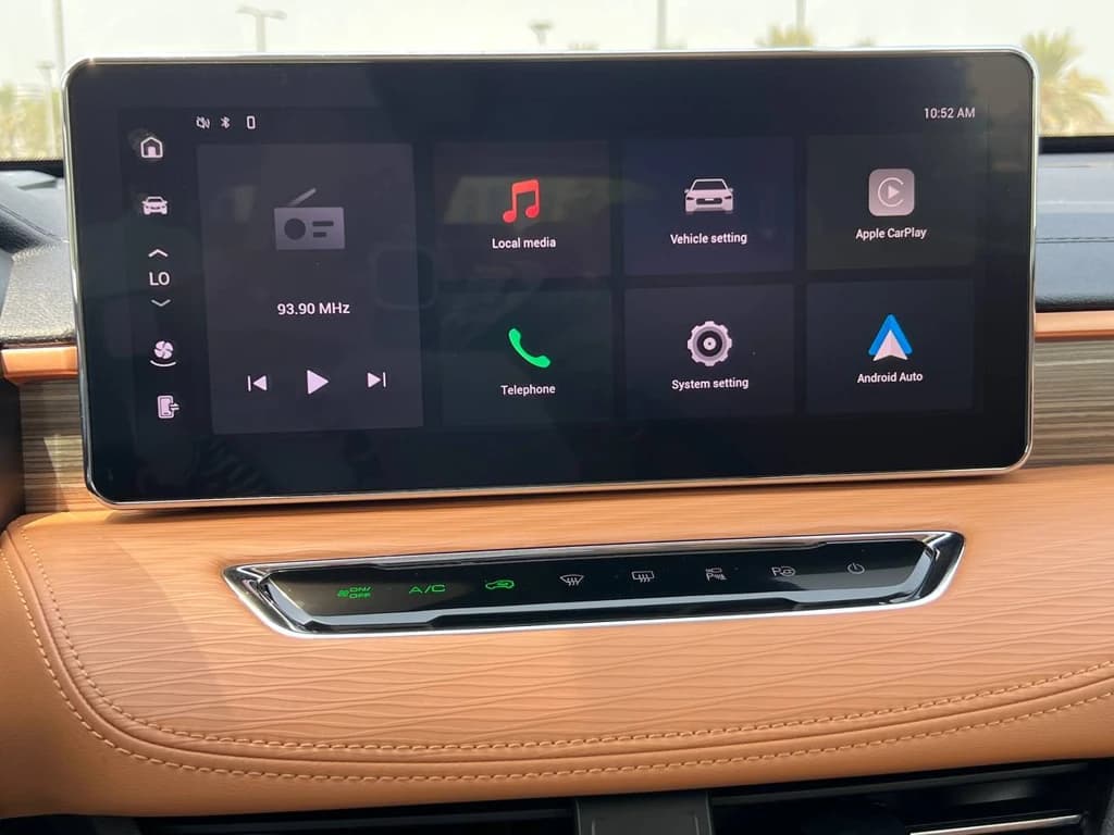 Haval Jolion 2024 Gray infotainment screen