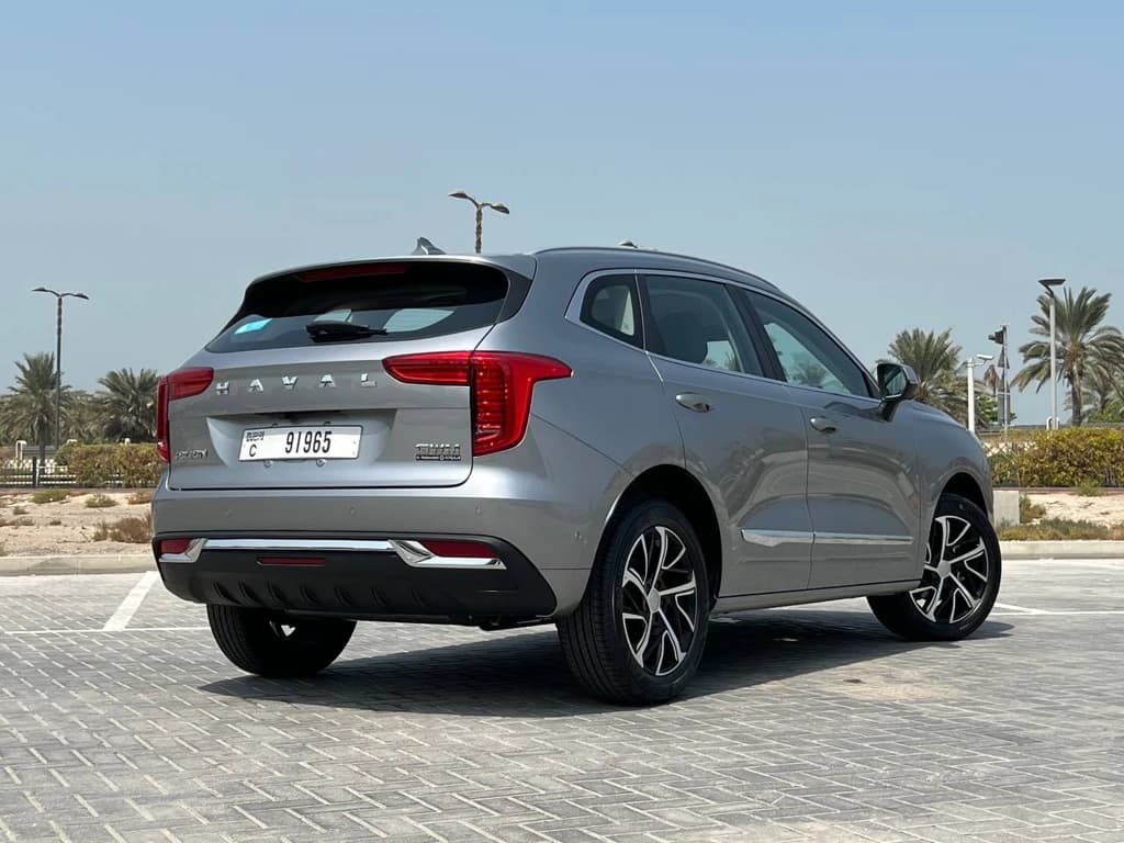 Haval Jolion 2024 Gray rear side