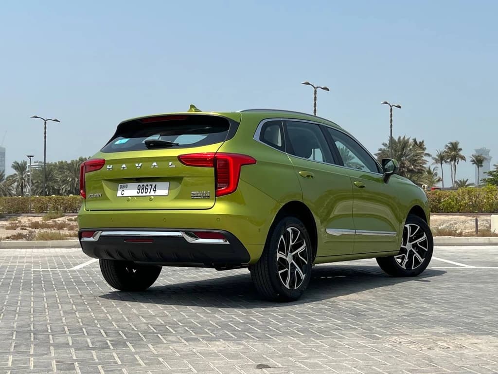 Haval Jolion 2024 Green rear side