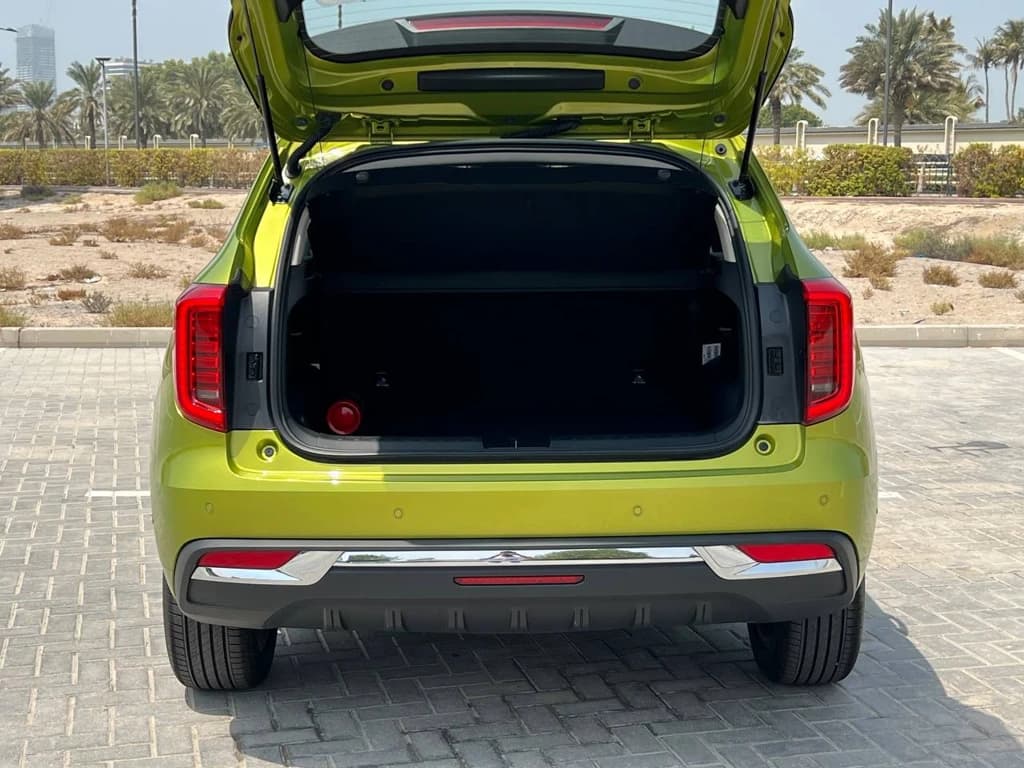 Haval Jolion 2024 Green trunk open
