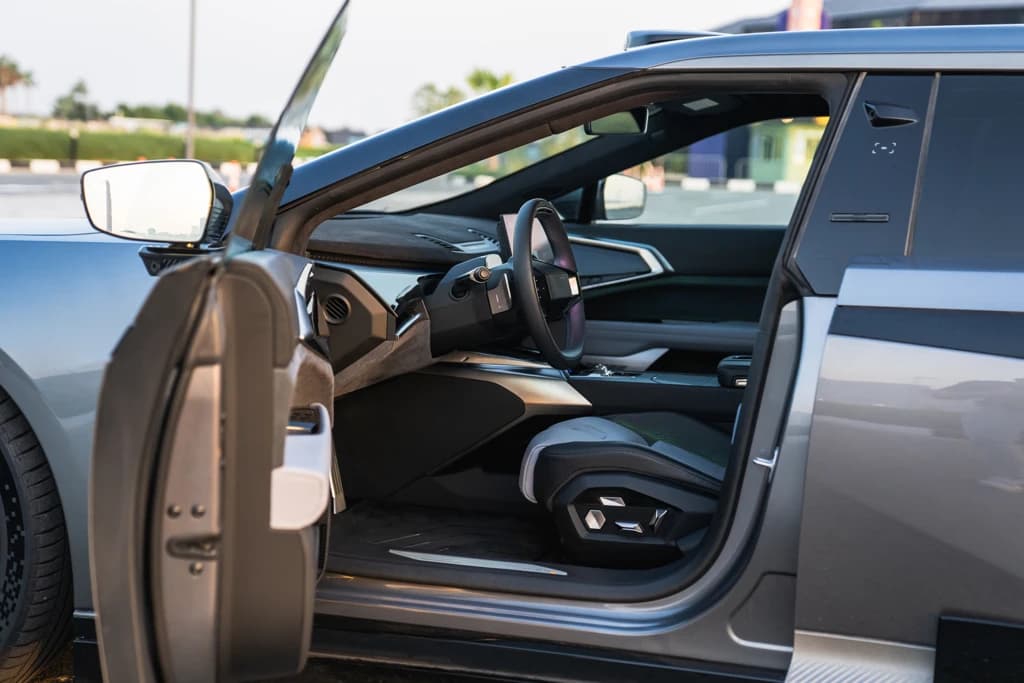 HiPhi Z 2023 Gray interior front