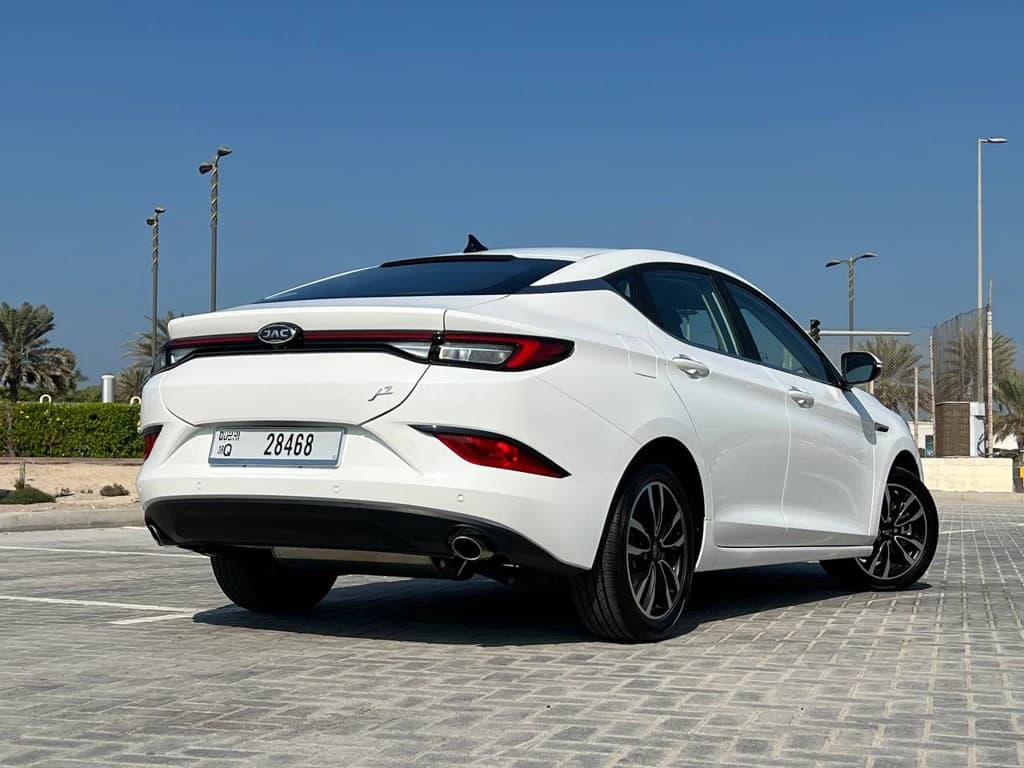 JAC J7 2023 White rear side