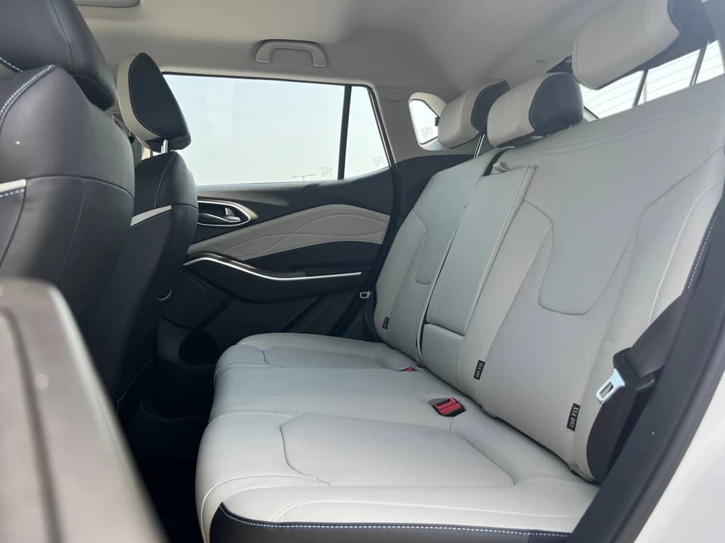 JAC JS4 2023 Light Blue rear seats