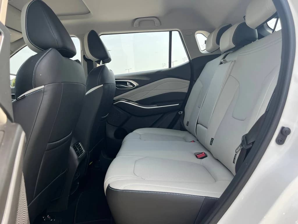 JAC JS4 2023 Light Blue rear seats