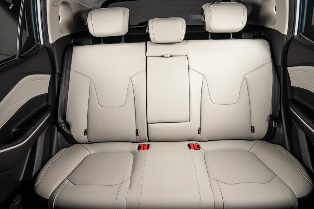 JAC JS4 2023 Light Blue rear seats