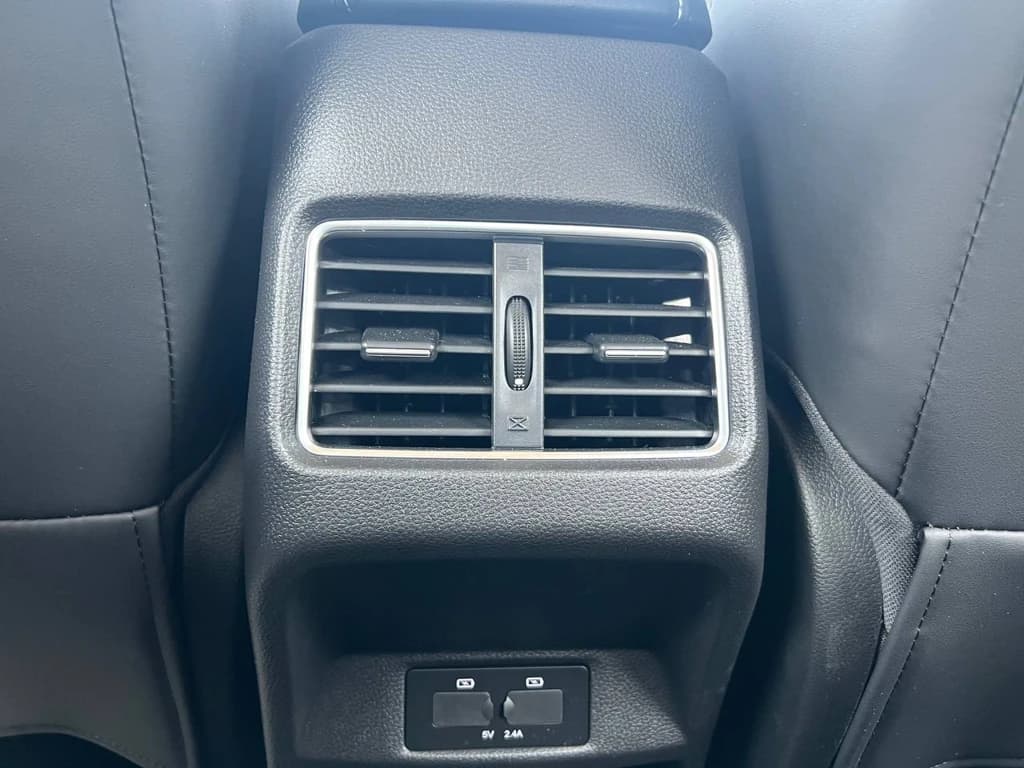 JAC JS4 2023 White interior rear