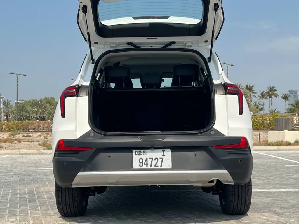 JAC JS4 2023 White trunk open