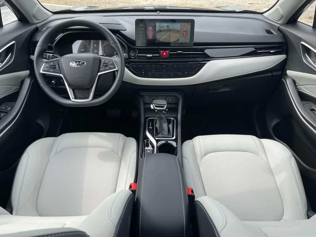 JAC JS4 2024 Black dashboard