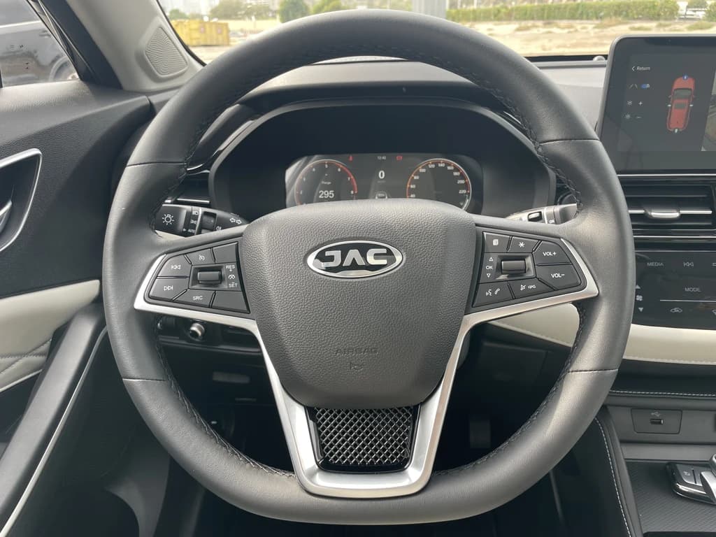 JAC JS4 2024 Black steering wheel